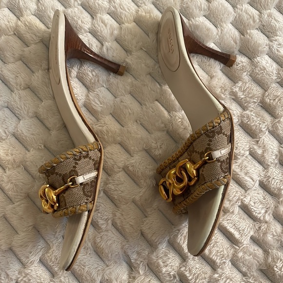 Gucci Monogram Chain Heels - Picture 4 of 12